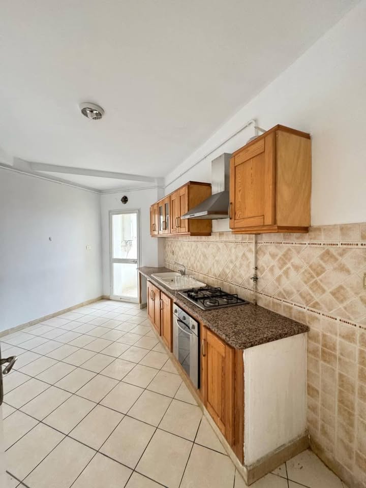 Ain Zaghouan Ain Zaghouan Vente Appart. 3 pices S3 avec parking a laouina cite les palmeraies