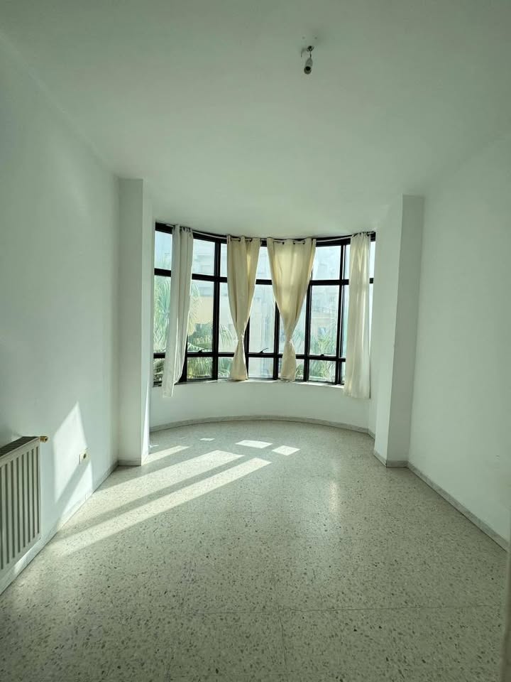 Ain Zaghouan Ain Zaghouan Vente Appart. 3 pices S3 avec parking a laouina cite les palmeraies