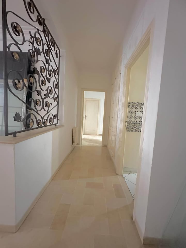 Ain Zaghouan Ain Zaghouan Vente Appart. 3 pices Appart a laouina