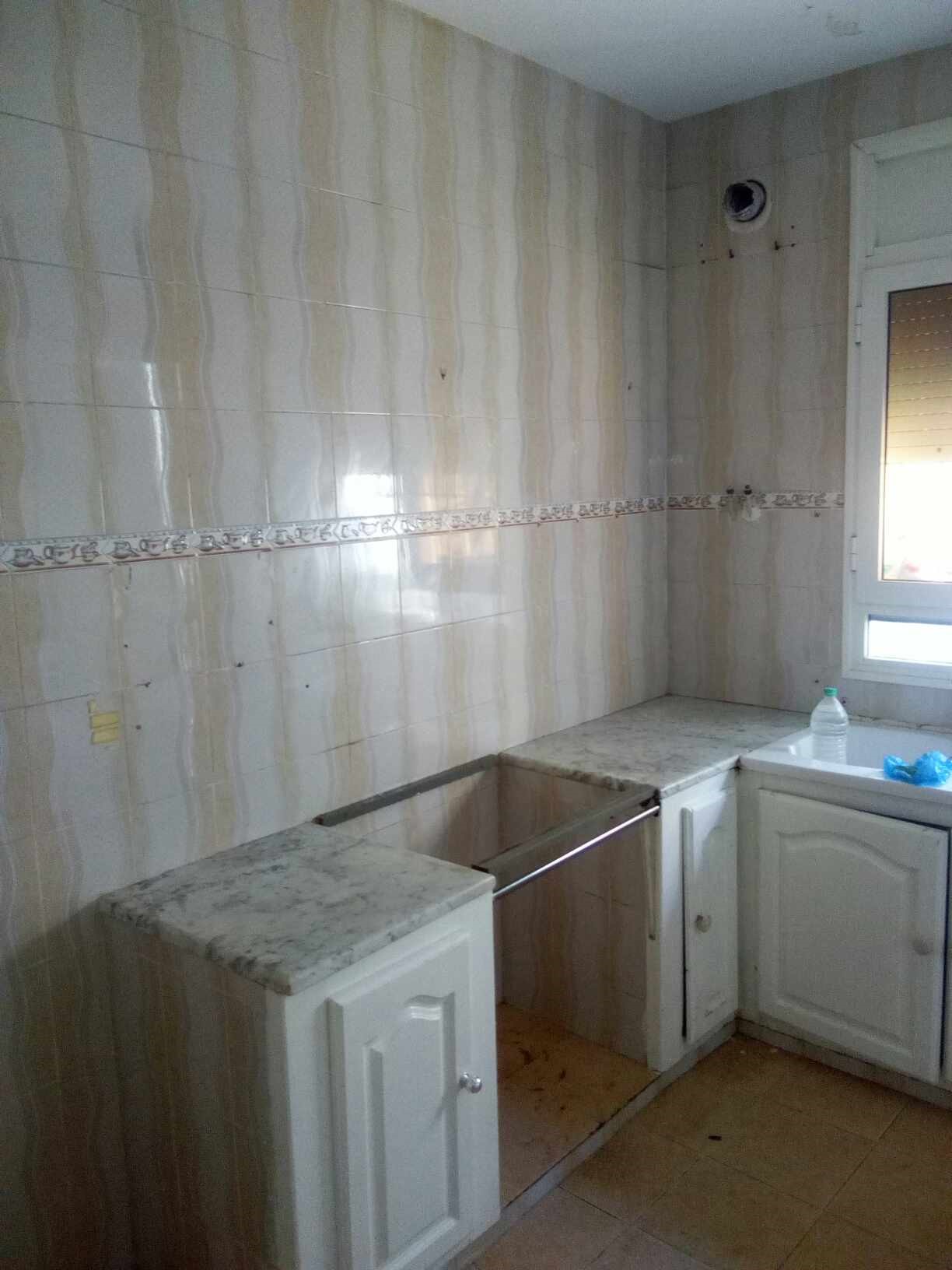 Hammam Lif Cite Ennouzha Location Appart. 3 pices Appartement au 2 eme etage