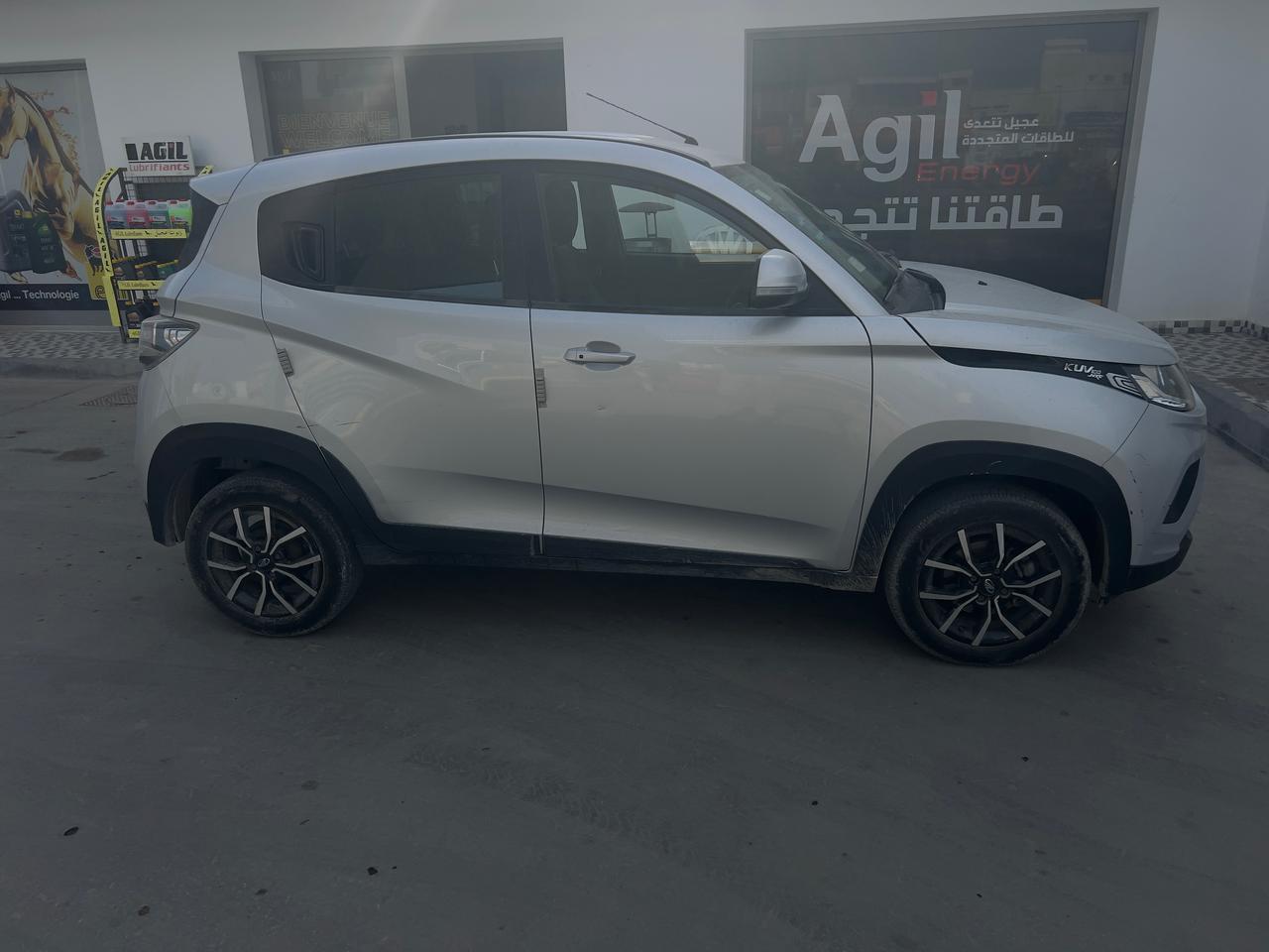 Raoued Cite El Ghazala 1 Mahindra Autre Modle Mahindra kuv 100