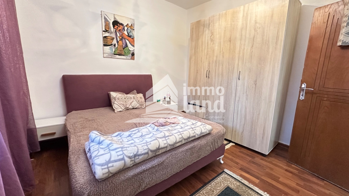 La Marsa Cite El Mhiri Location Appart. 4 pices Rdc de villa s3 meubl  la marsa