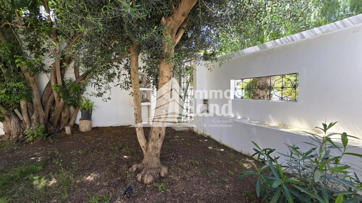 La Marsa Marsa Ennassim Location Appart. 3 pices Rdc s2 meubl avec jardin  la marsa