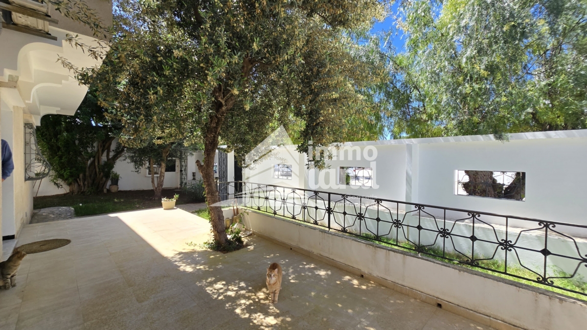 La Marsa Marsa Ennassim Location Appart. 3 pices Rdc s2 meubl avec jardin  la marsa