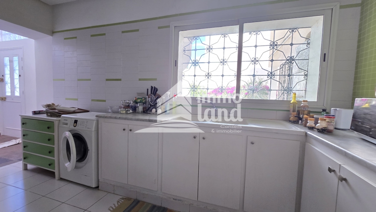 La Marsa Marsa Ennassim Location Appart. 3 pices Rdc s2 meubl avec jardin  la marsa