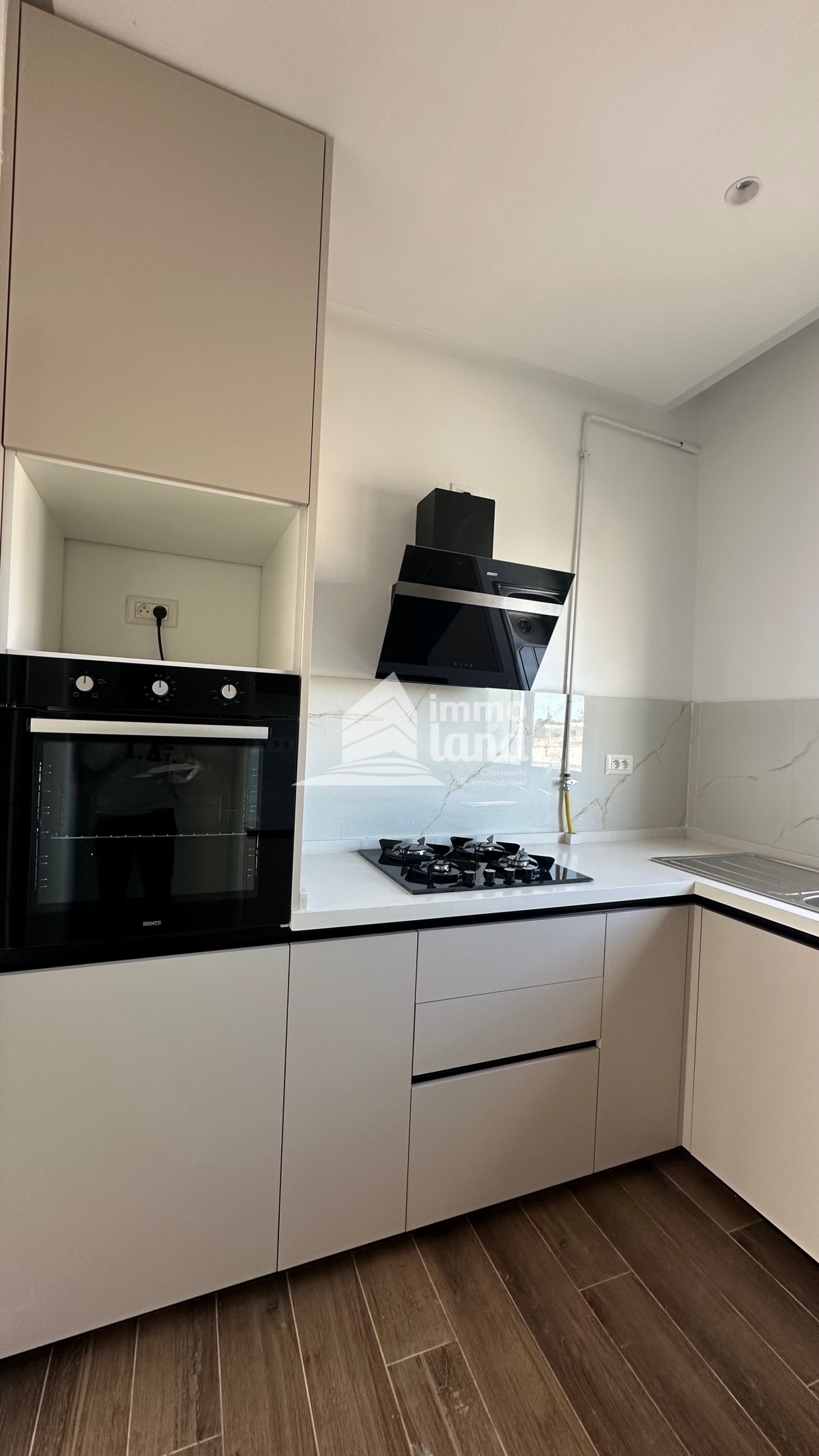 La Marsa Cite Du Stade Location Appart. 3 pices Appartement s2 jamais habit  la marsa