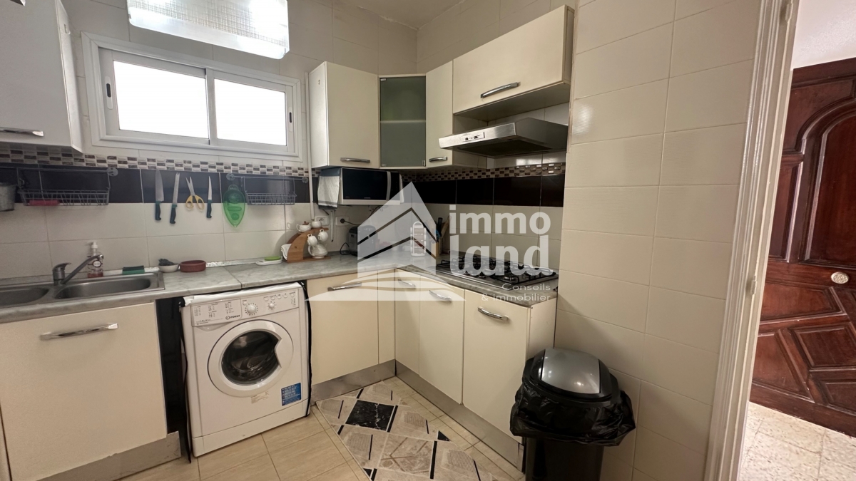 La Marsa Cite El Hana Location Appart. 4 pices Etage de villa s3  cit hana