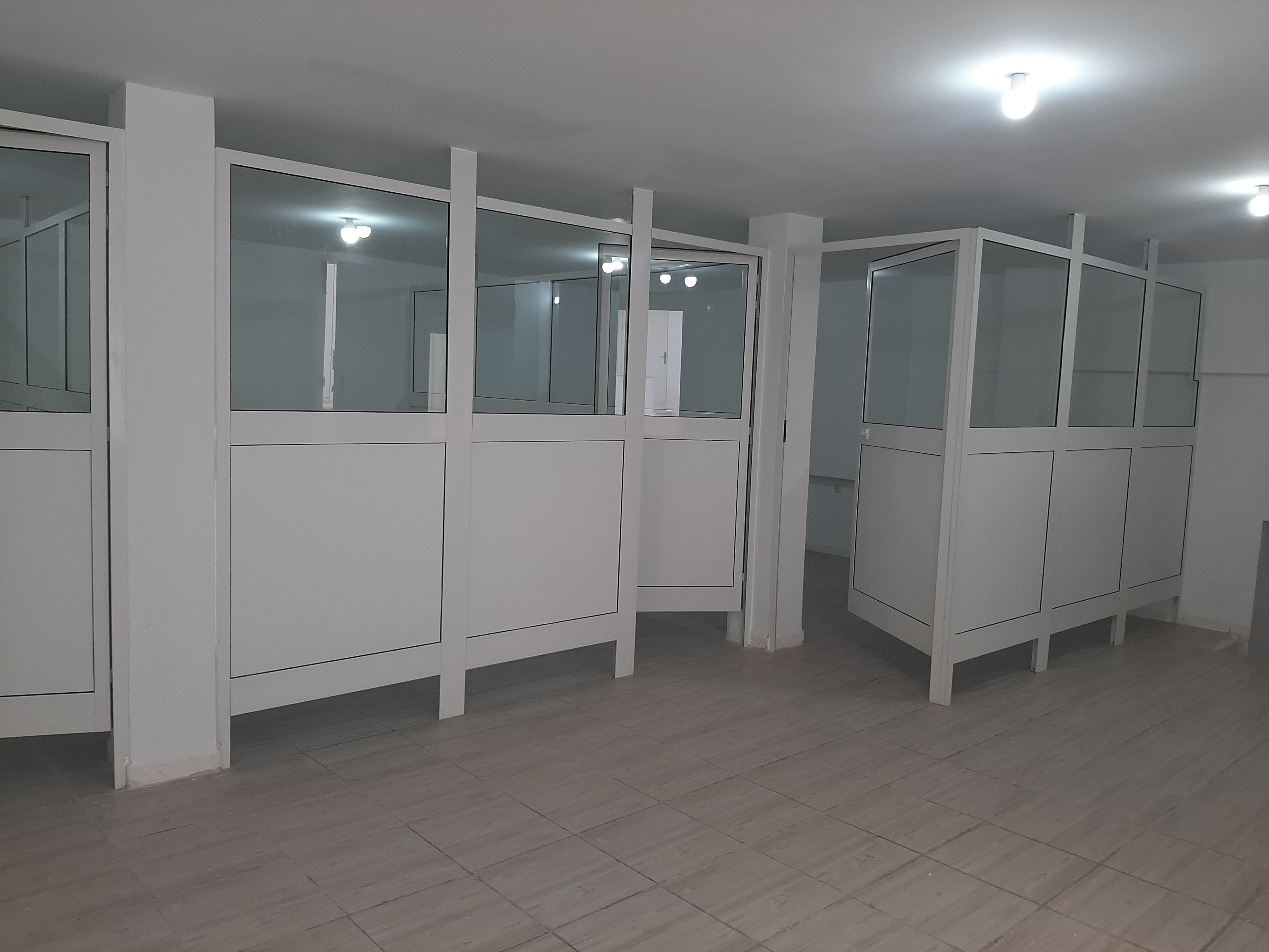 Cite El Khadra Zone urbaine nord Location Appart. 4 pices Appartement  usage bureau  au centre urbain nord