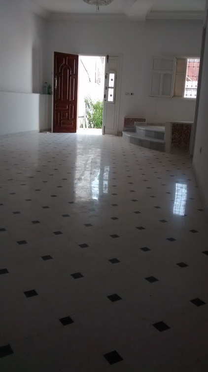 Mnihla Jardins d'el Menzah Location Appart. 3 pices 3ch 2sb  rdc  proche centre comecl jardin menzah2