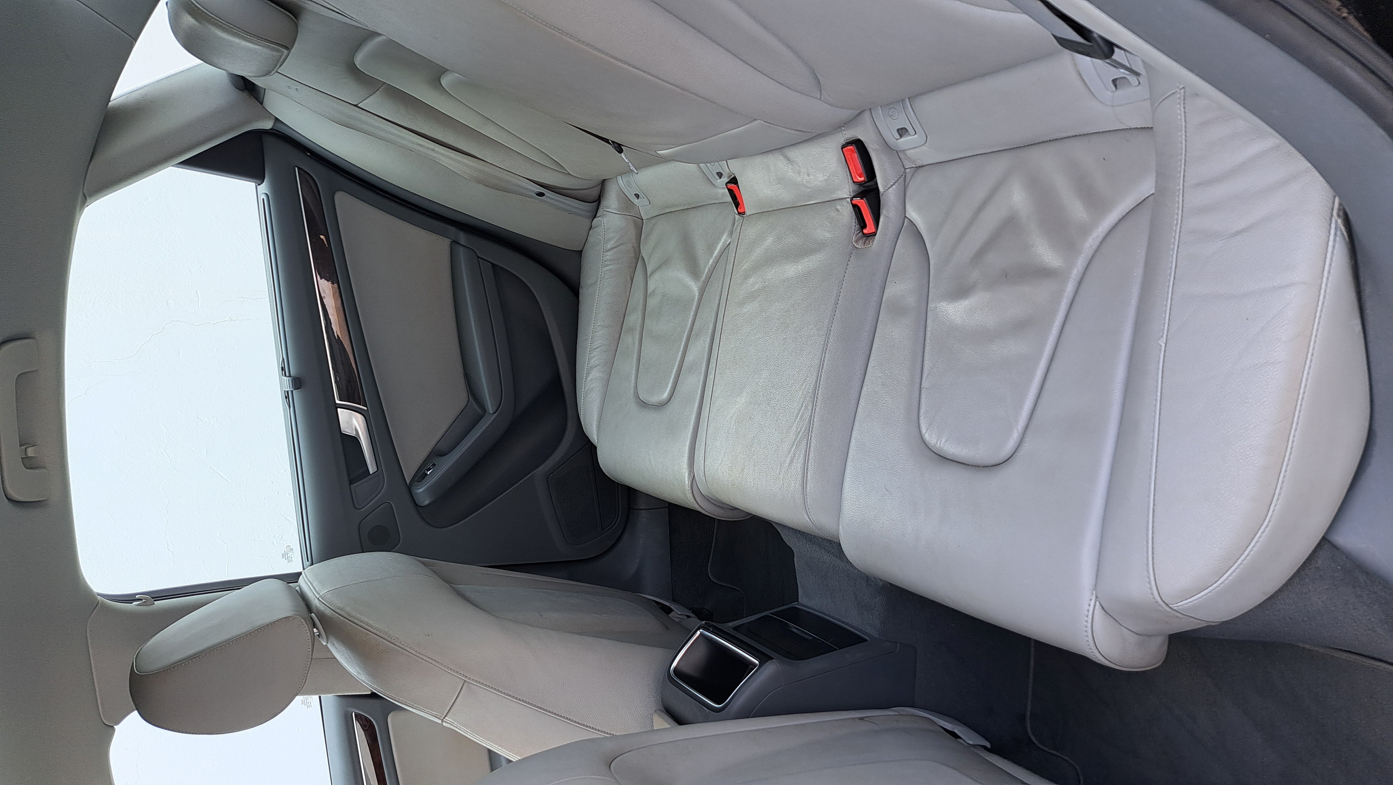 La Marsa Gammart Audi A4 Audi a4 1l8 tfsi bva ambition luxe 2013 147000km