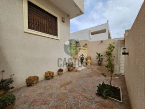 Nabeul Nabeul Vente Maisons   villa de 340m entirement ref523a