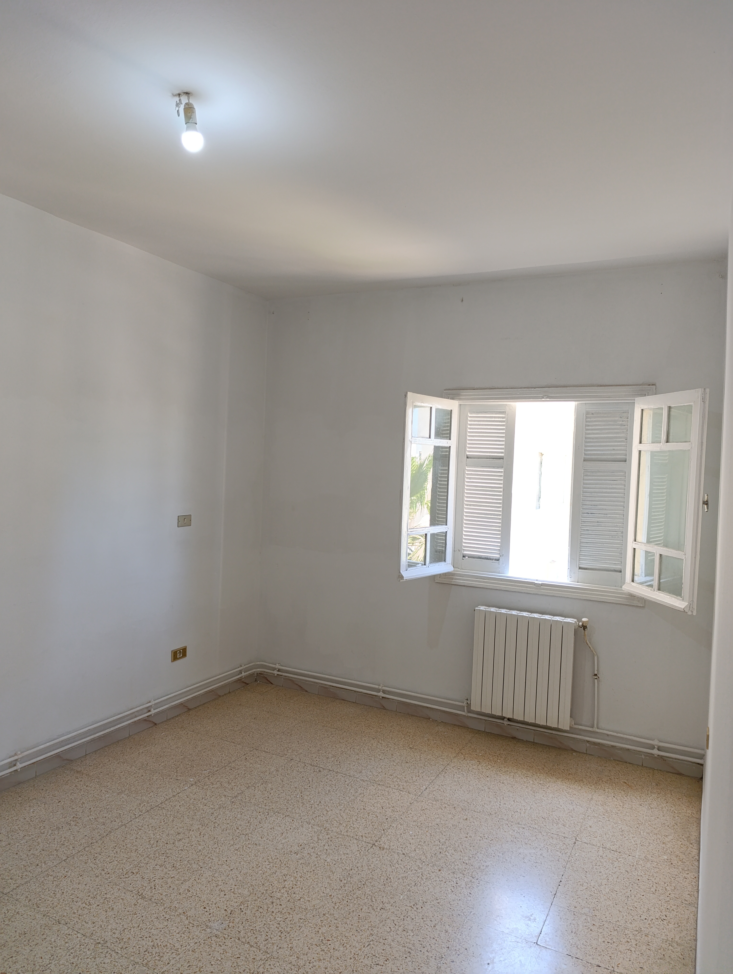 Ben Arous Ben Arous Location Appart. 3 pices 1er tage d'un appartement ezzahra s3