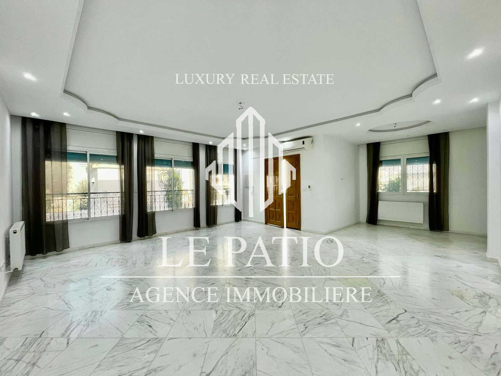 La Marsa Marsa Safsaf Location Appart. 4 pices Etage de villa s3 a la marsa ville