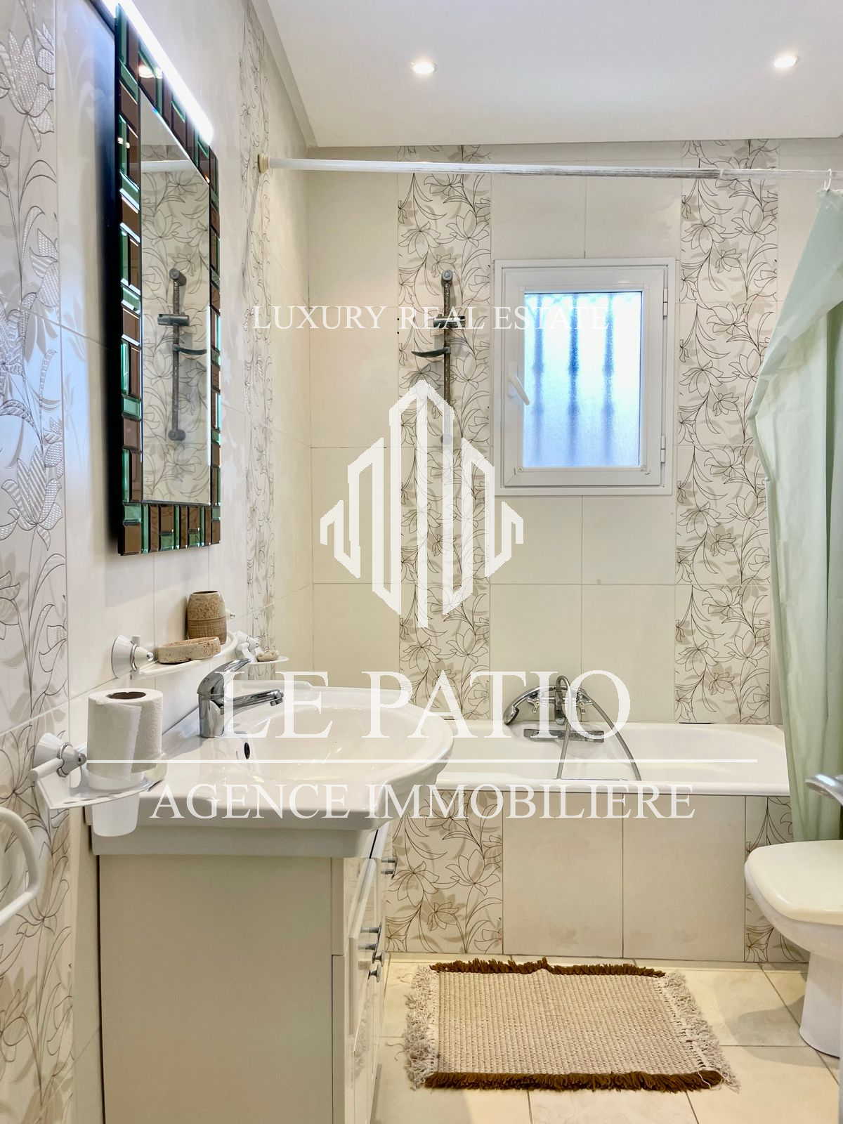 La Marsa Sidi Daoud Location Appart. 3 pices Etage de villa s2 meubl  la marsa sidi daoued