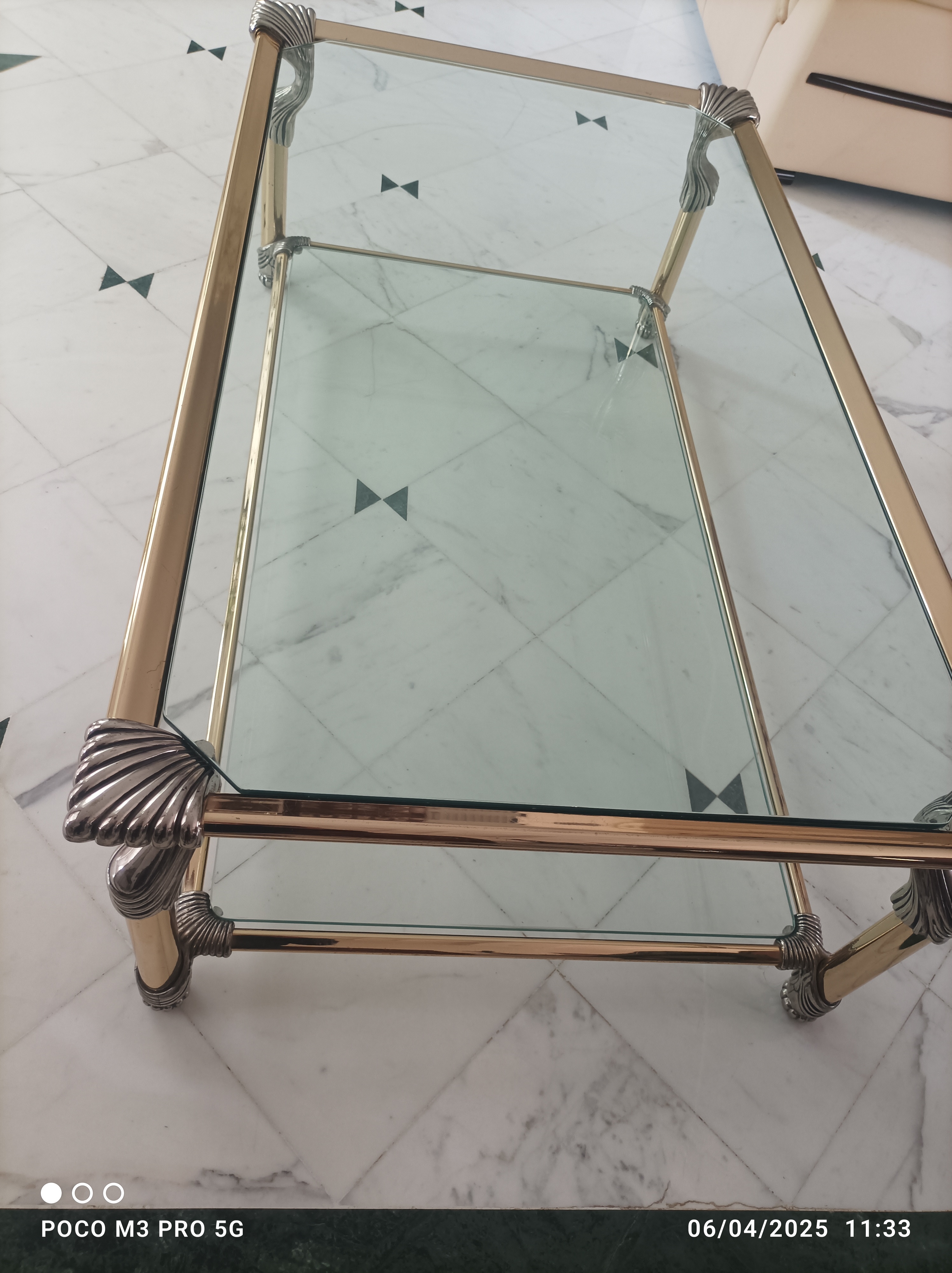 Ariana Ville Cite Ennasr 2 Salon - Salle  manger  Tables basses Table en laiton