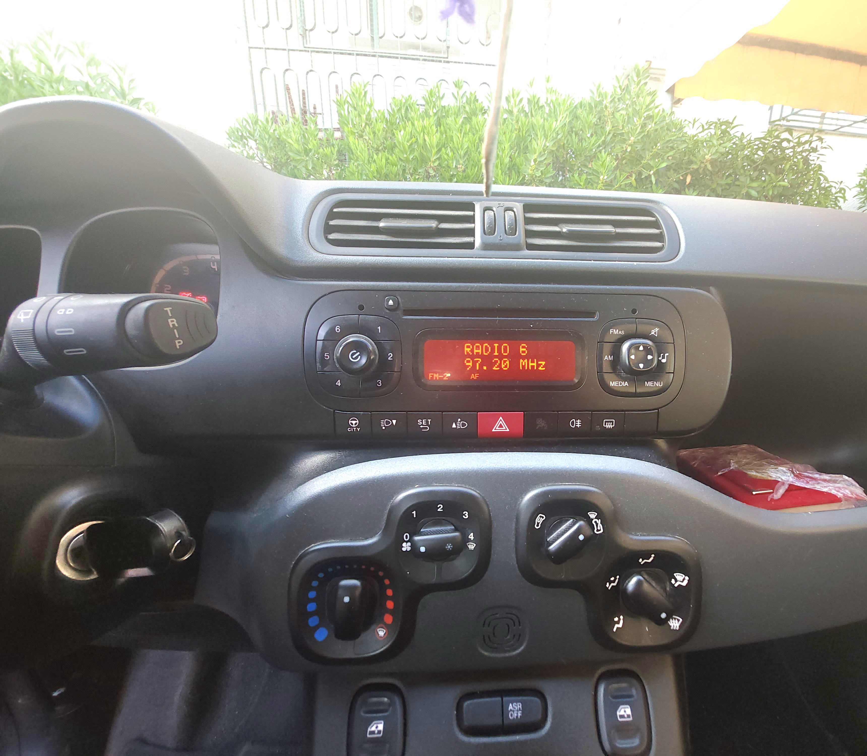 Ariana Ville El Menzah 8 Fiat Panda Voiture fiat panda