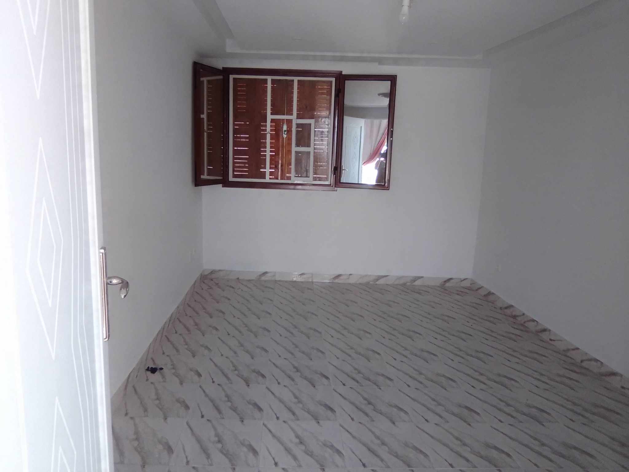 Ezzouhour (Tunis) Cite Essomrane Location Autre Belle studio