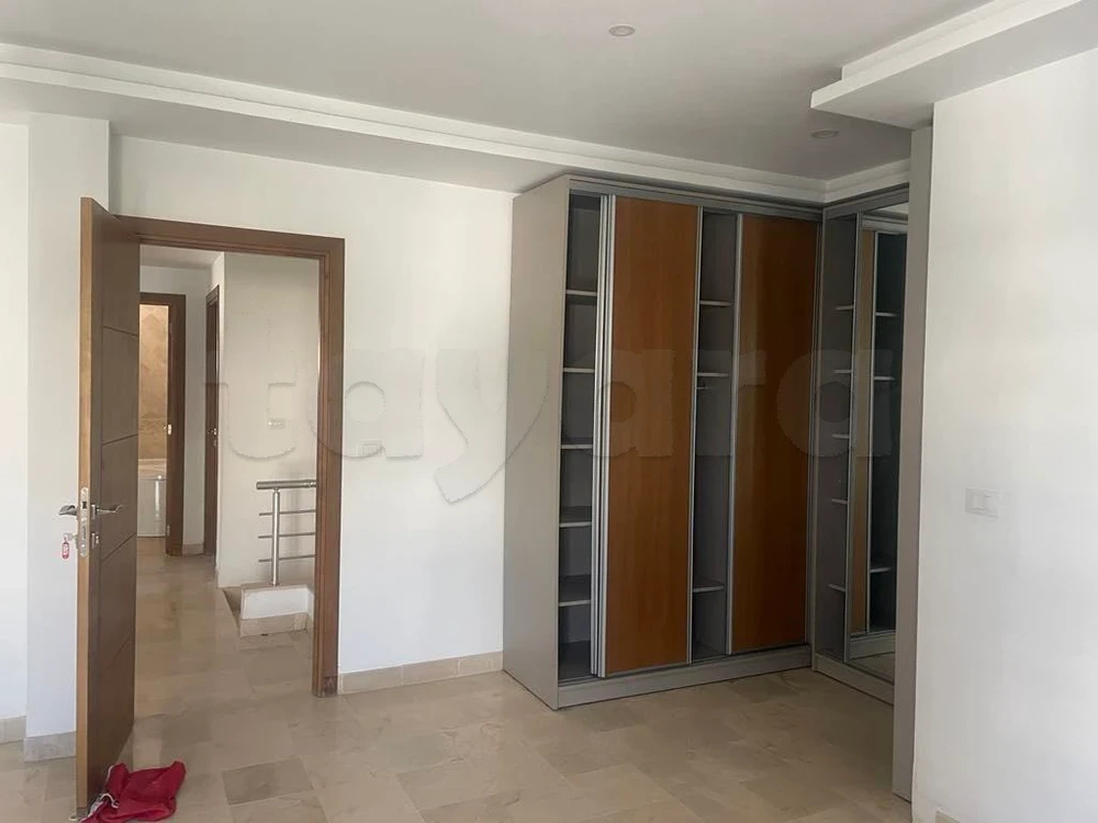 El Menzah El Menzah 1 Location Maisons Villa jumele s6 avec jardin  menzah 1