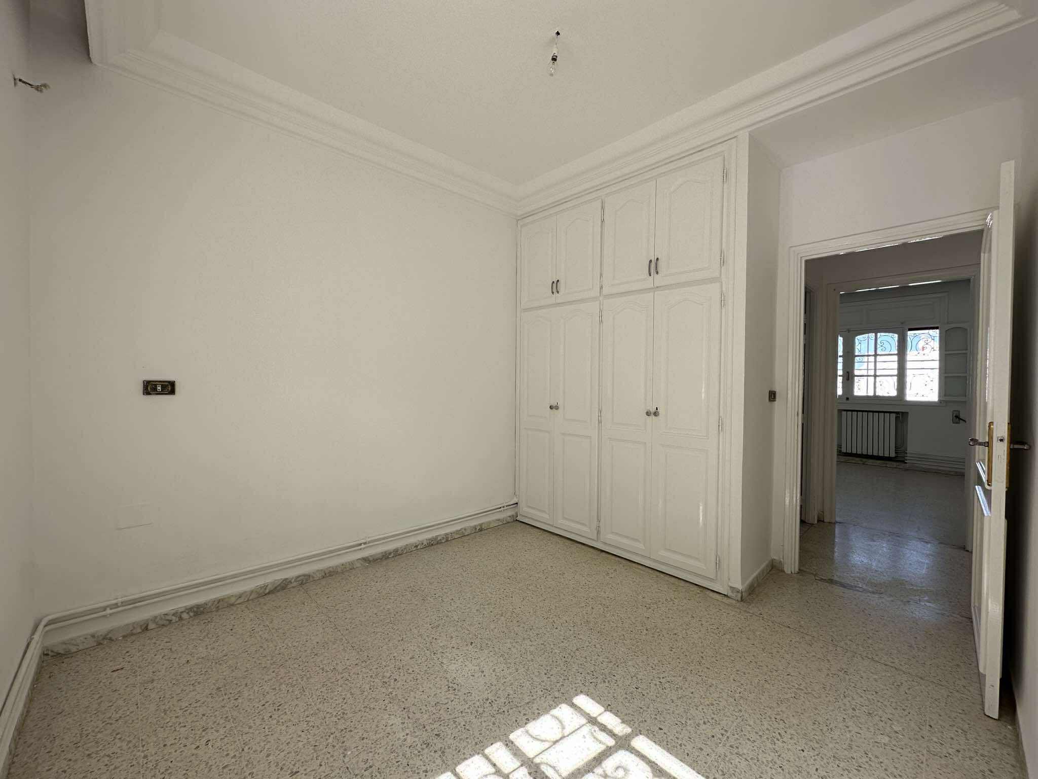 Ariana Ville Cite Ennasr 2 Location Appart. 3 pices Appartement s2  ennasr 2