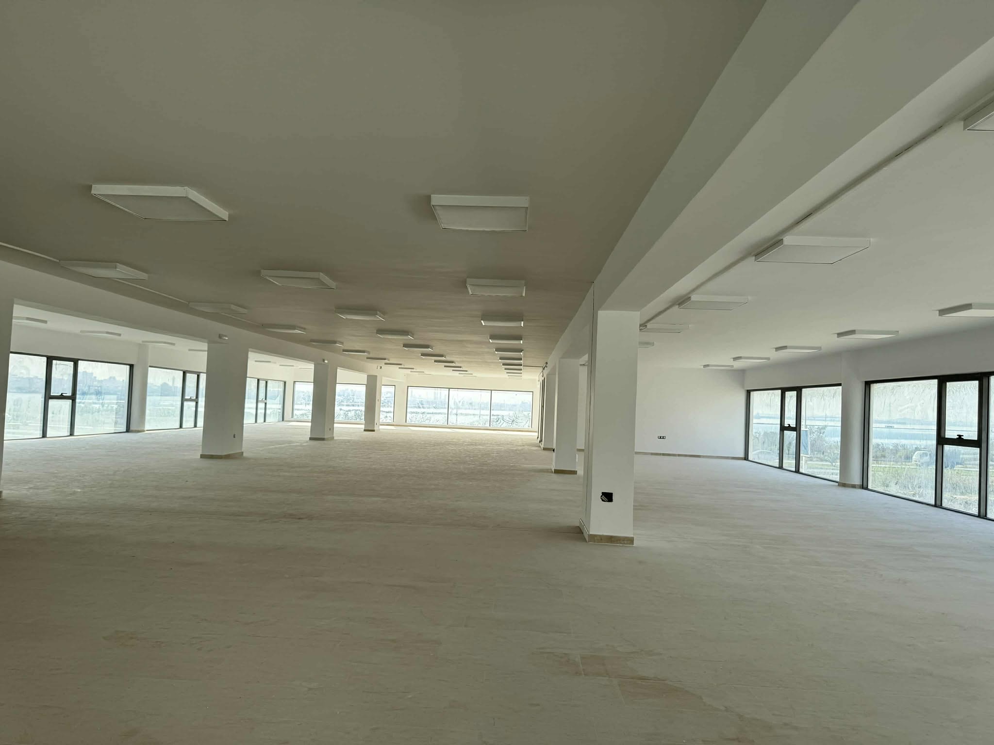 El Kram Le Kram Bureaux & Commerces Bureau Immeuble bureautique neuf 3800 m hs au lac3 kram