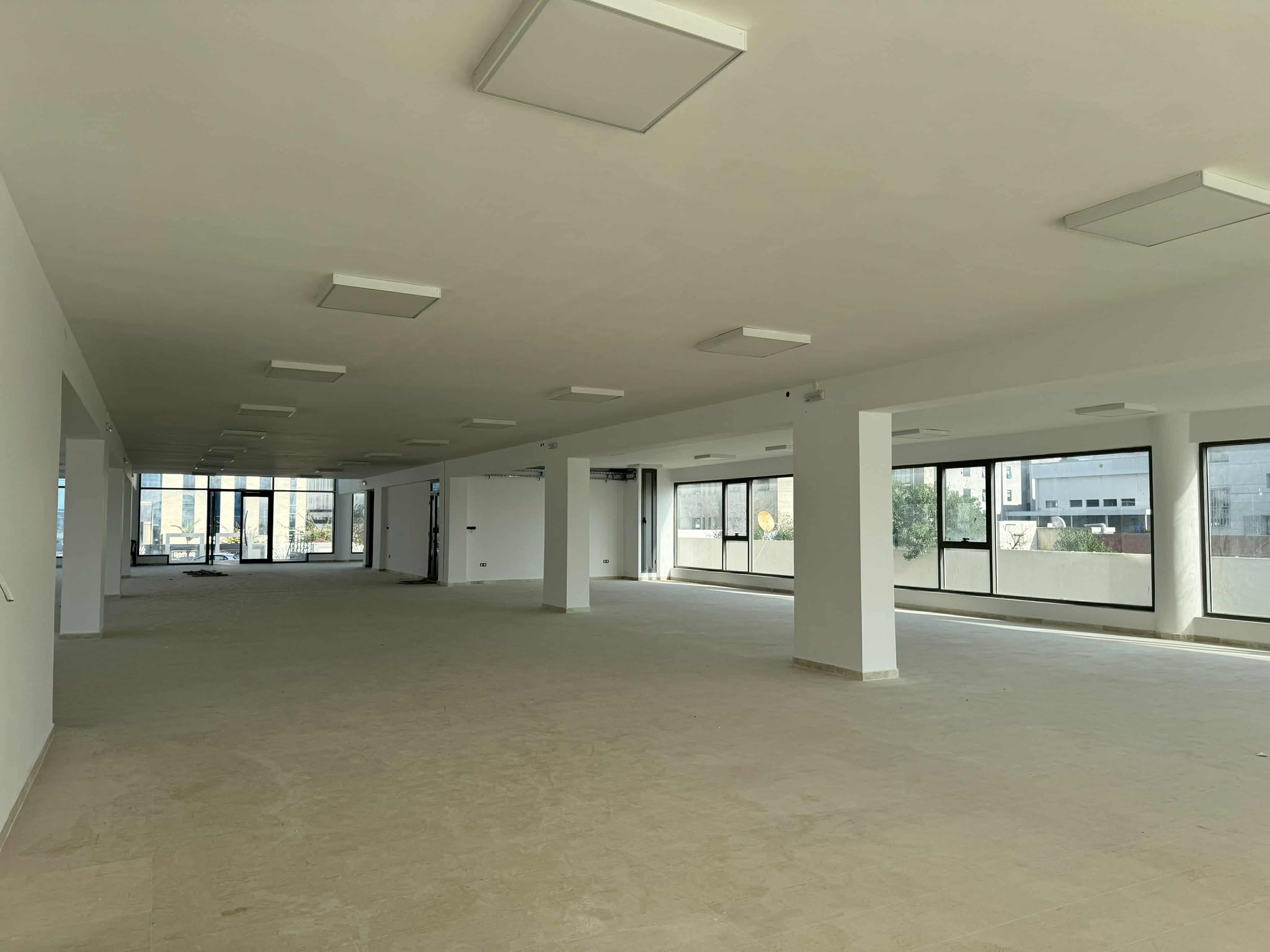 El Kram Le Kram Bureaux & Commerces Bureau Immeuble bureautique neuf 3800 m hs au lac3 kram