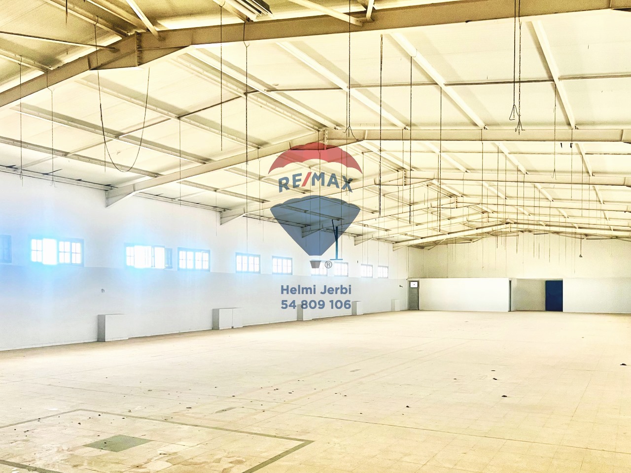 Soliman Soliman Bureaux & Commerces Atelier,Garage Usine 3000m2  soliman