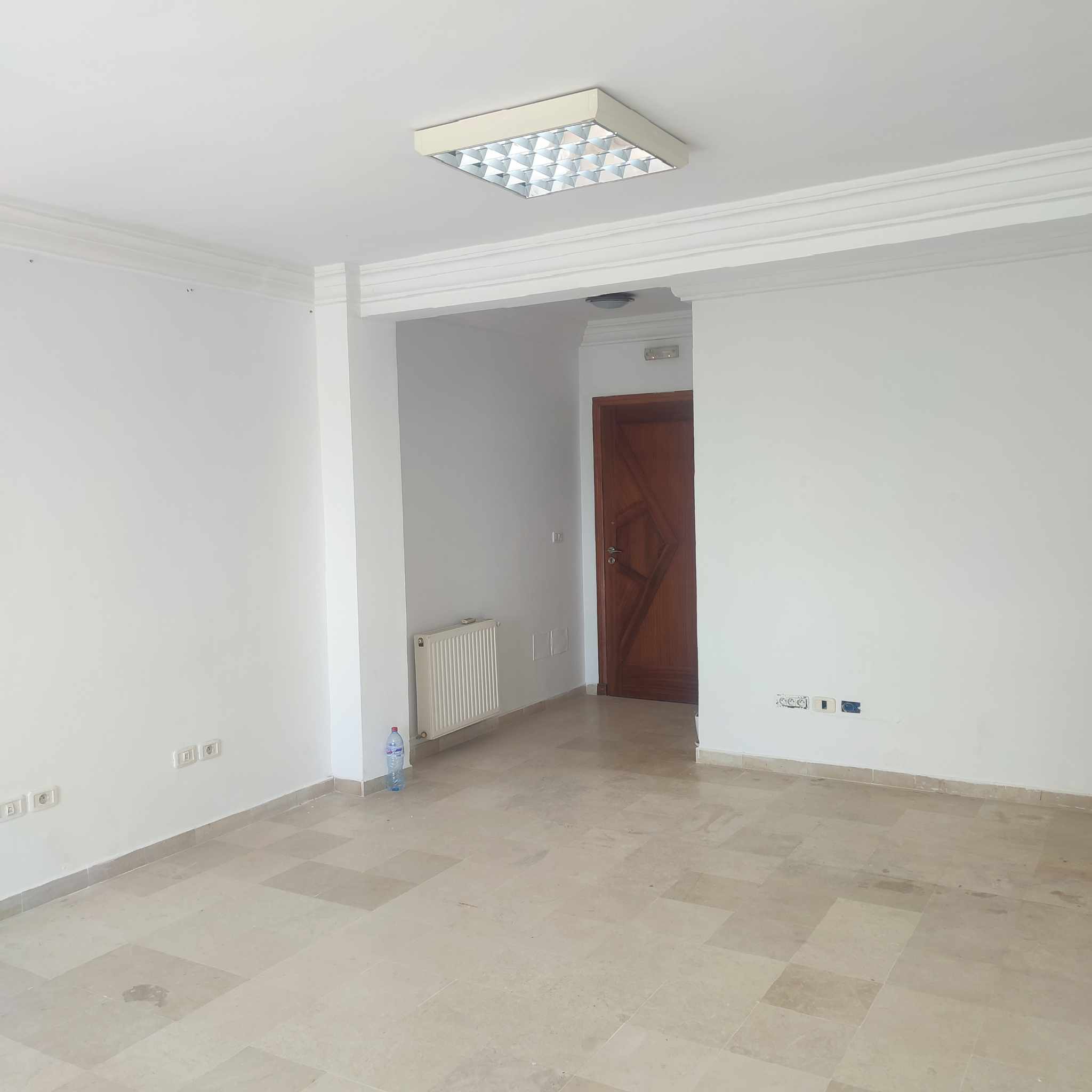 Ariana Ville Cite Ennasr 2 Location Appart. 2 pices Bureau d'une pice