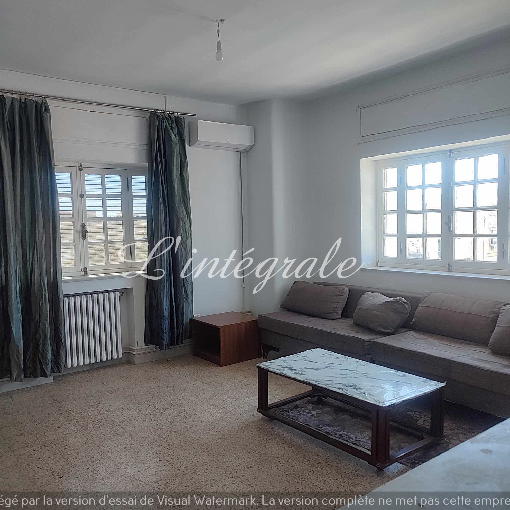 Ariana Ville El Menzah 7 Location Appart. 4 pices S3 tage de villa vide ou meubl