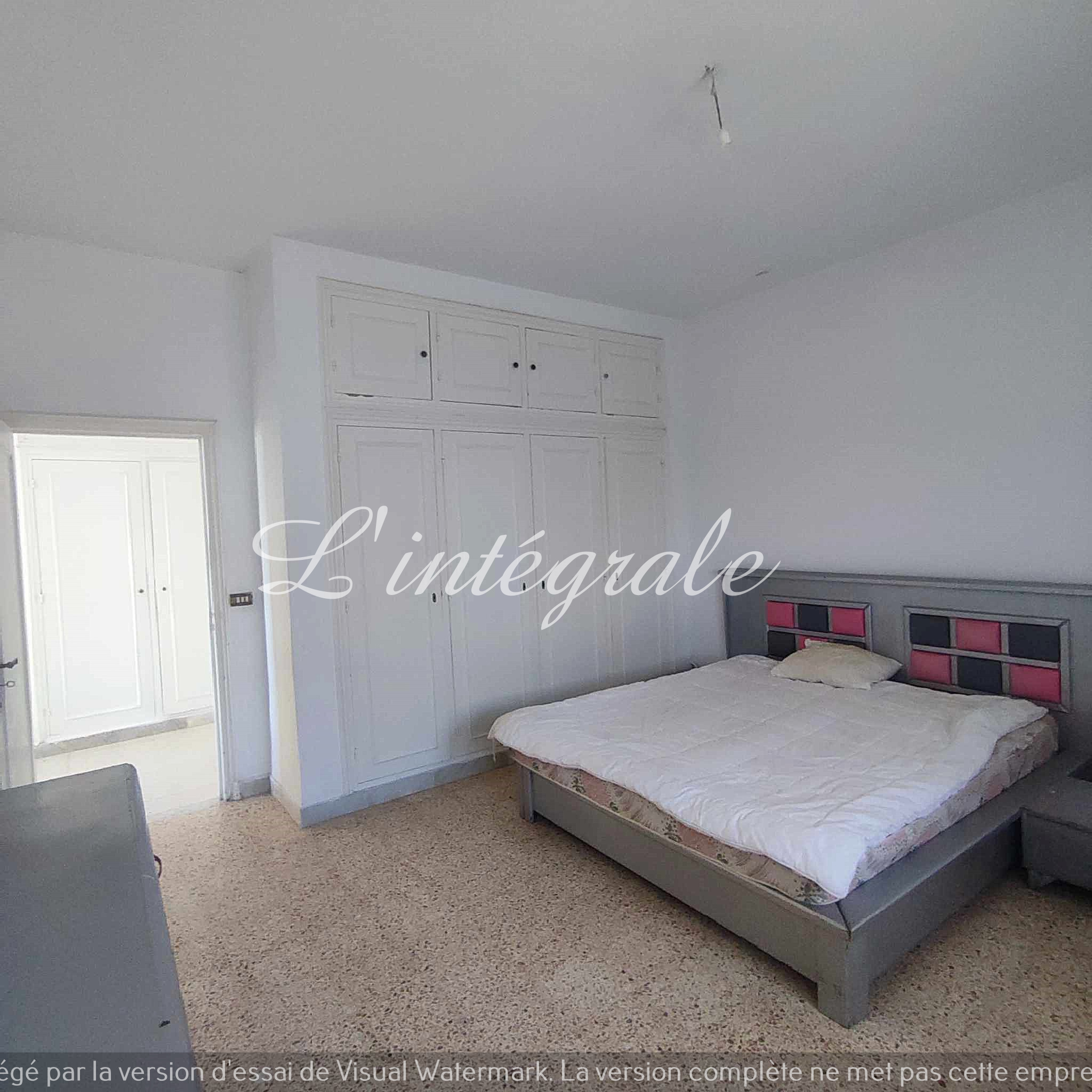 Ariana Ville El Menzah 7 Location Appart. 4 pices S3 tage de villa vide ou meubl
