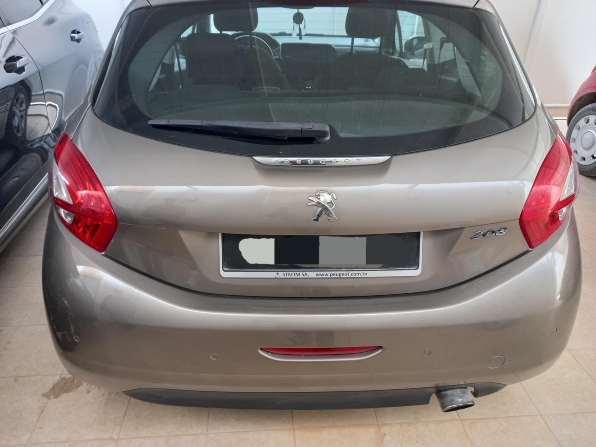 Ariana Ville Riadh Landlous Peugeot Peugeot 208 en excellent tat