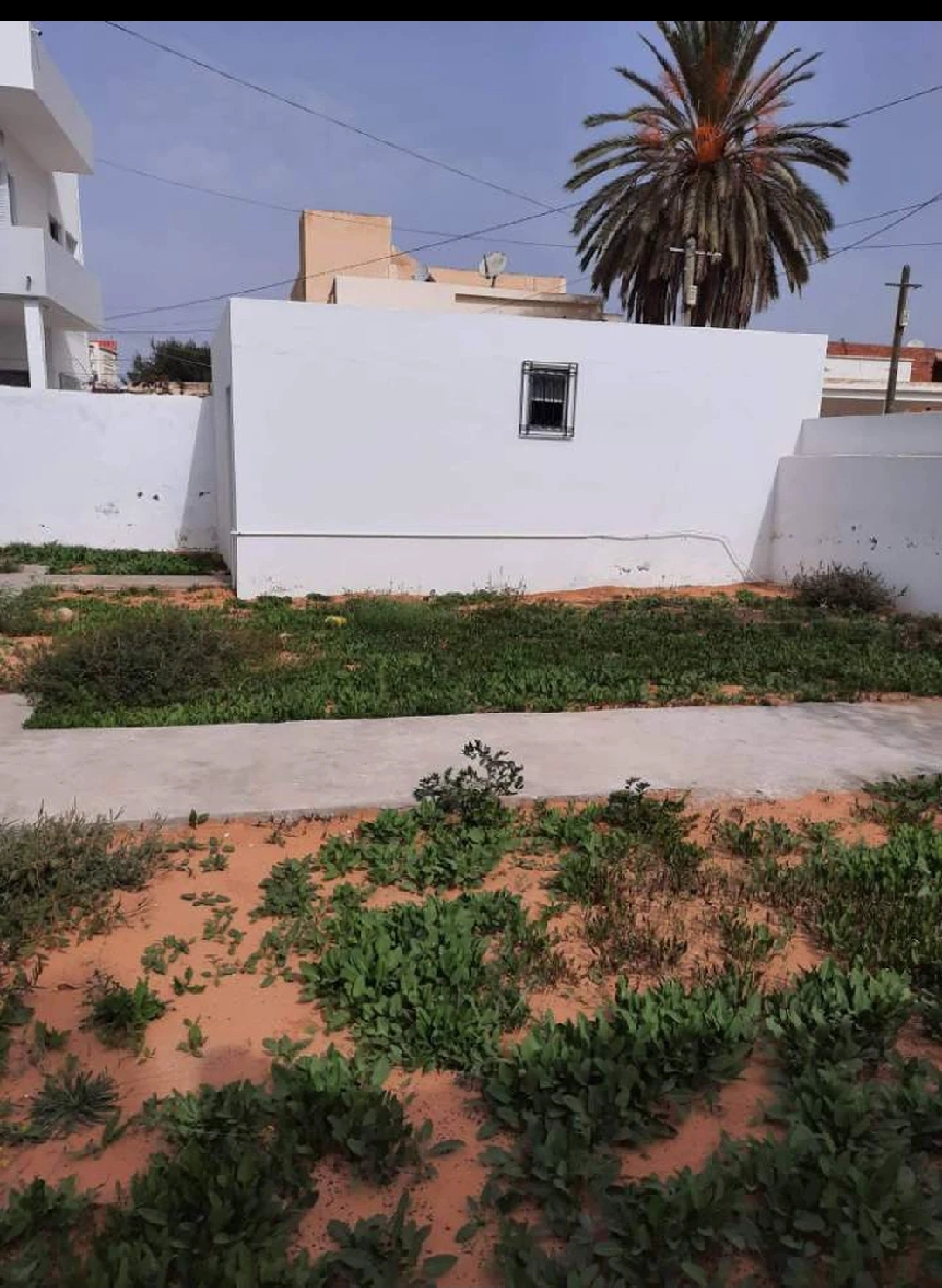 Sakiet Ezzit Merkez Bouacida Location Maisons Maison avec garage et jardin