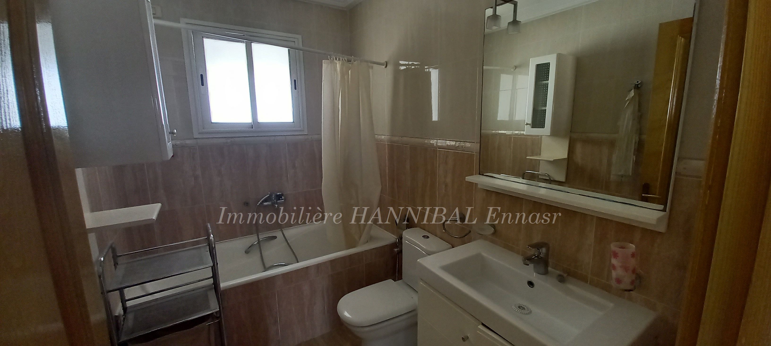 Ariana Ville Cite Ennasr 2 Location Appart. 4 pices Bel appartement