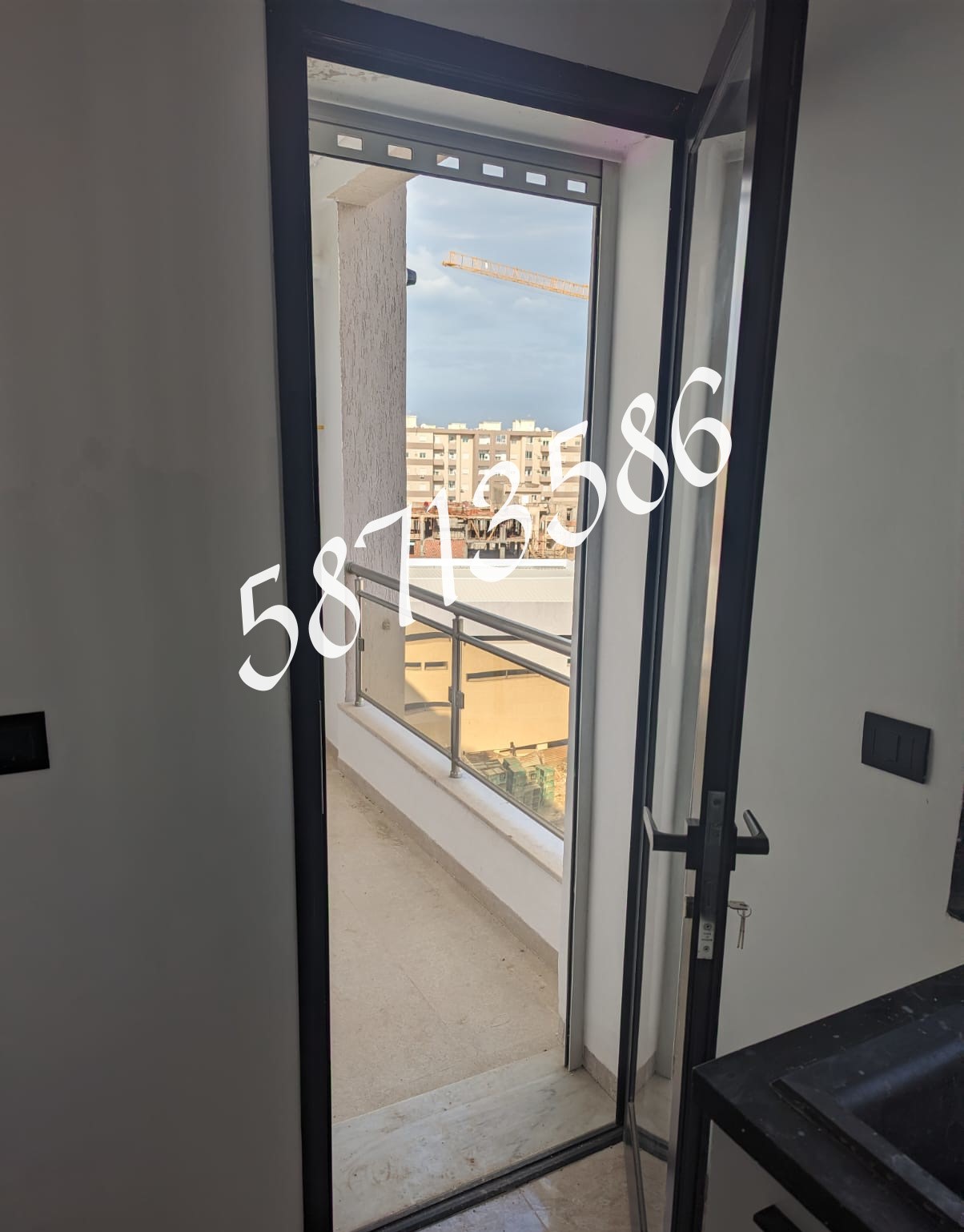 La Marsa El Aouina Location Appart. 1 pice S 1 a cite el wahat pres carrefour et ben yaghlene