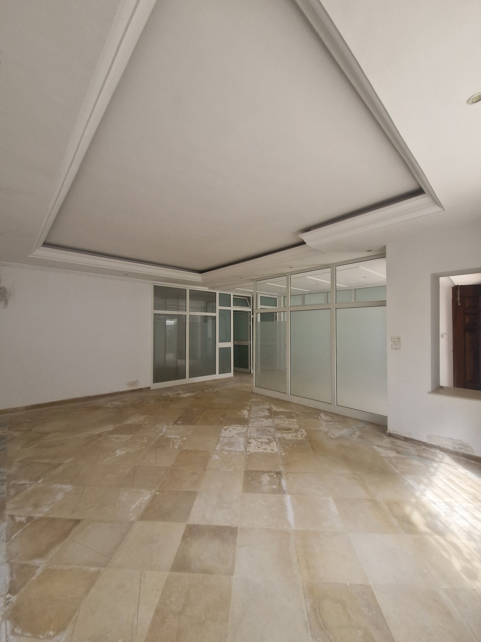 Ariana Ville Cite Ennasr 2 Bureaux & Commerces Surfaces Rezdechausse de villa  pour activit bureautique
