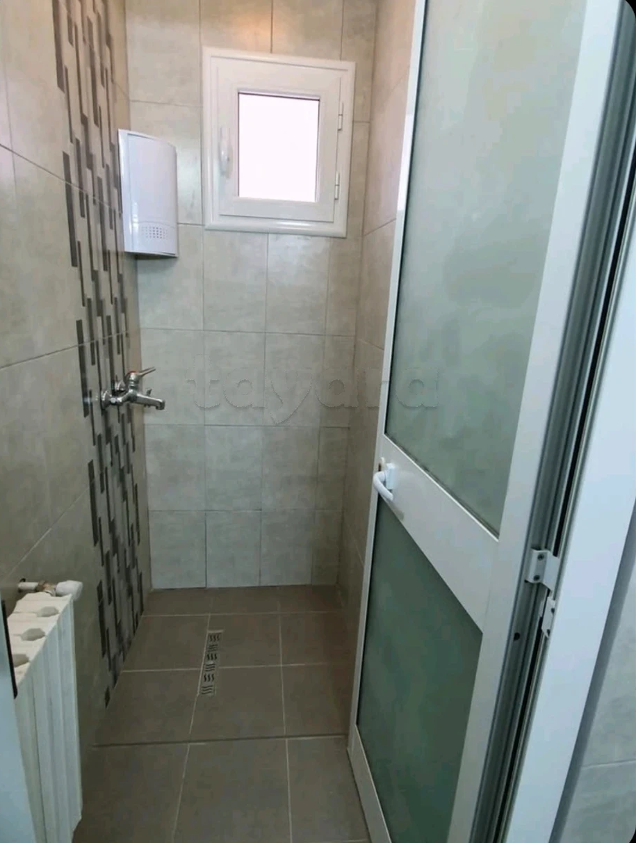 Mnihla Cite Ennasr Location Appart. 2 pices Spacieux studio s1 au rdc de villa  ennasr