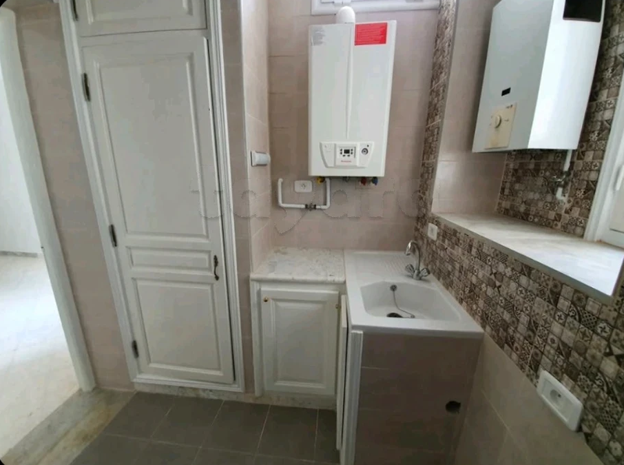 Mnihla Cite Ennasr Location Appart. 2 pices Spacieux studio s1 au rdc de villa  ennasr
