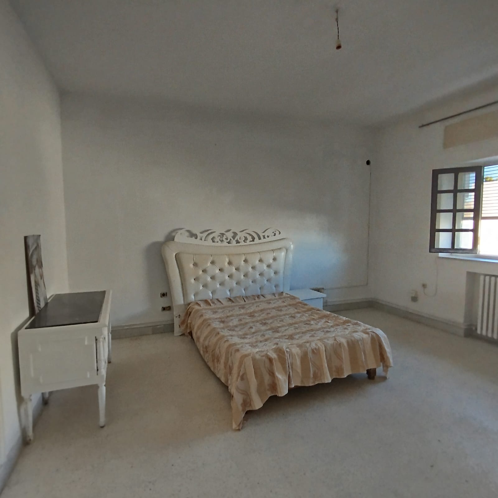 Ariana Ville El Menzah 7 Location Appart. 4 pices Etage de villa meubl  menzah7