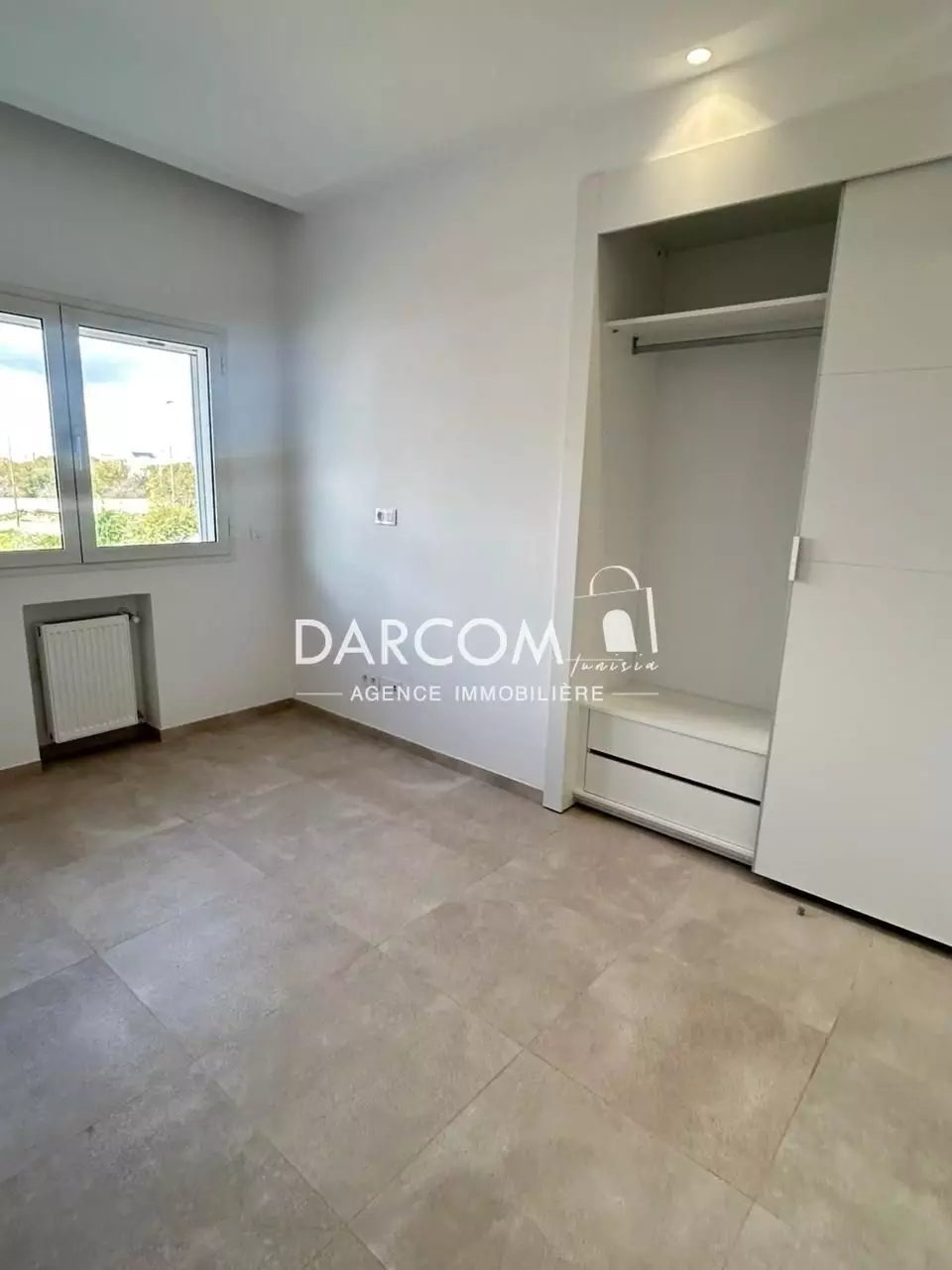 La Soukra La Soukra Vente Appart. 4 pices Appartement s4 la soukra