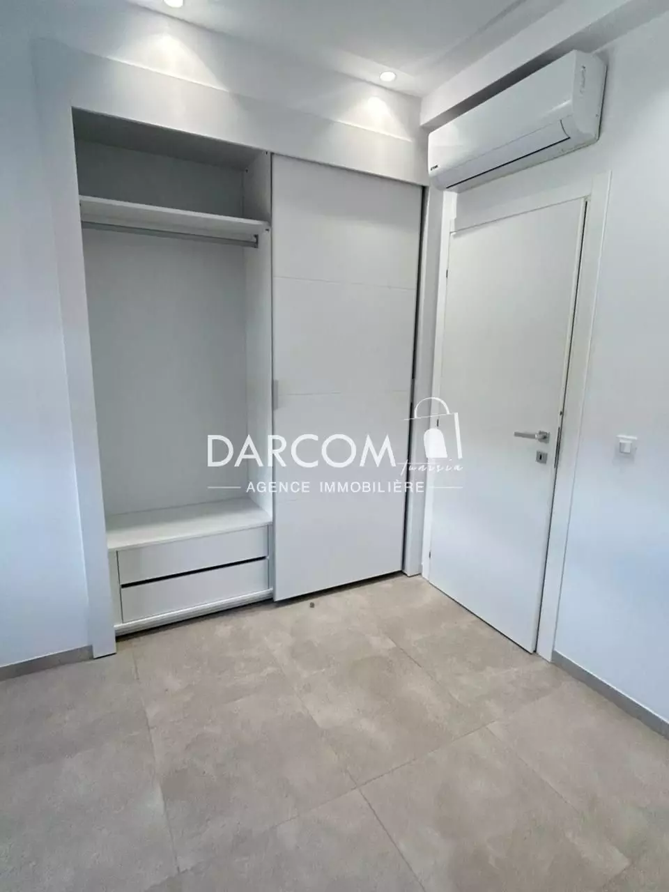 La Soukra La Soukra Vente Appart. 4 pices Appartement s4 la soukra