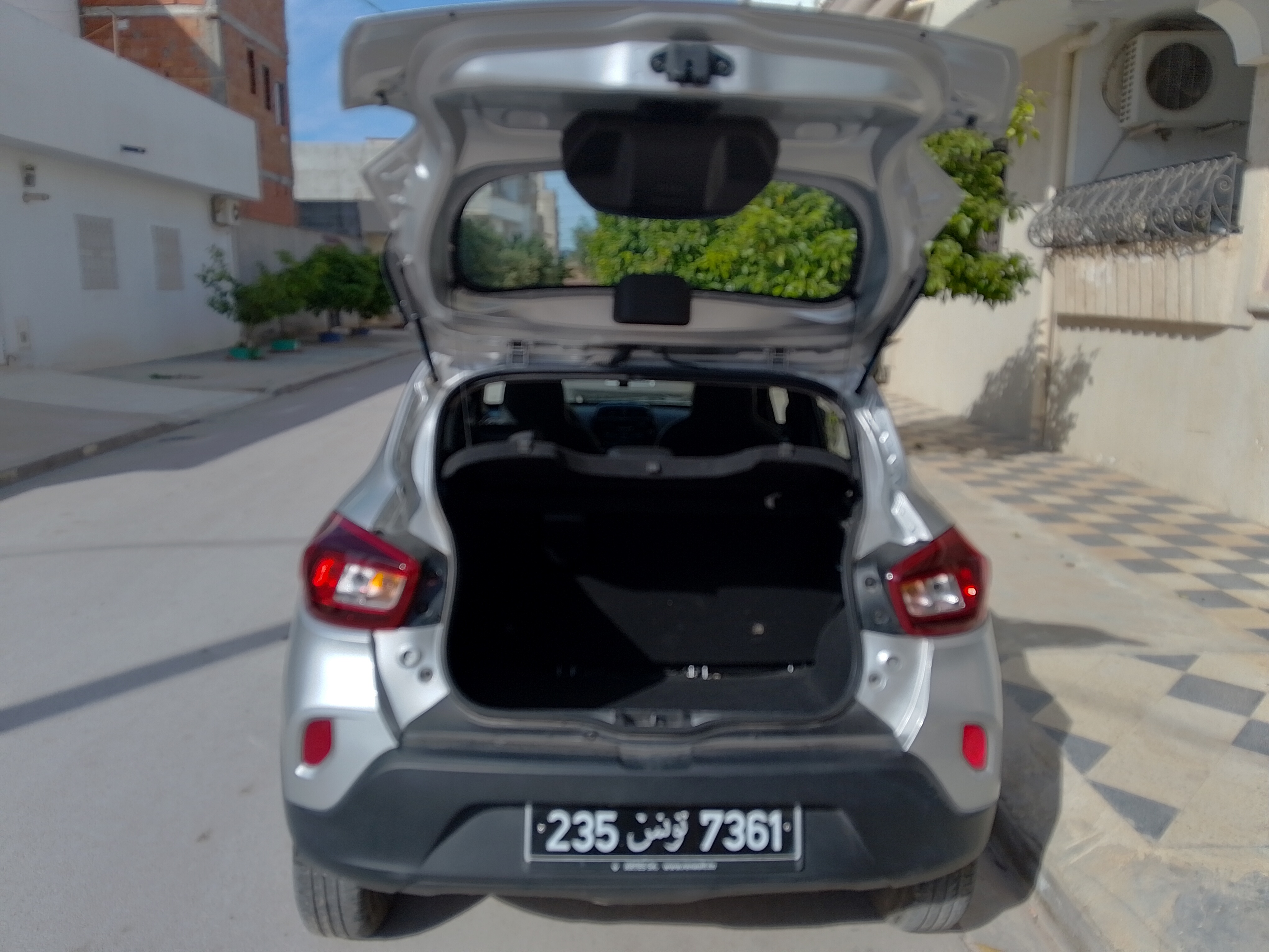 Soliman Soliman Renault Clio Renault kwid 1re main