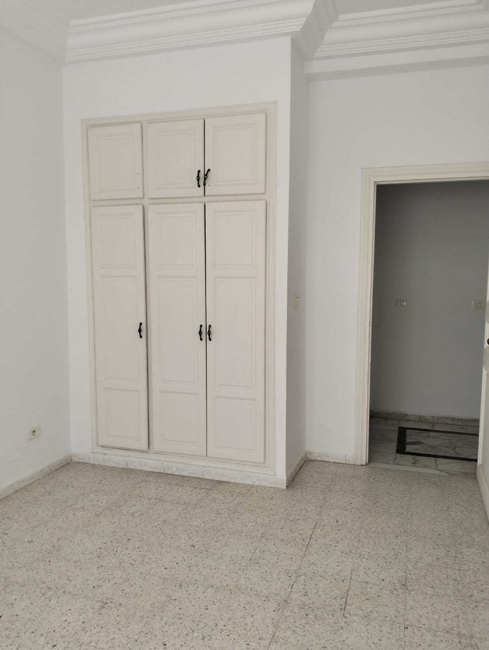 La Soukra La Soukra Vente Appart. 4 pices La soukra vnt s3 rdc