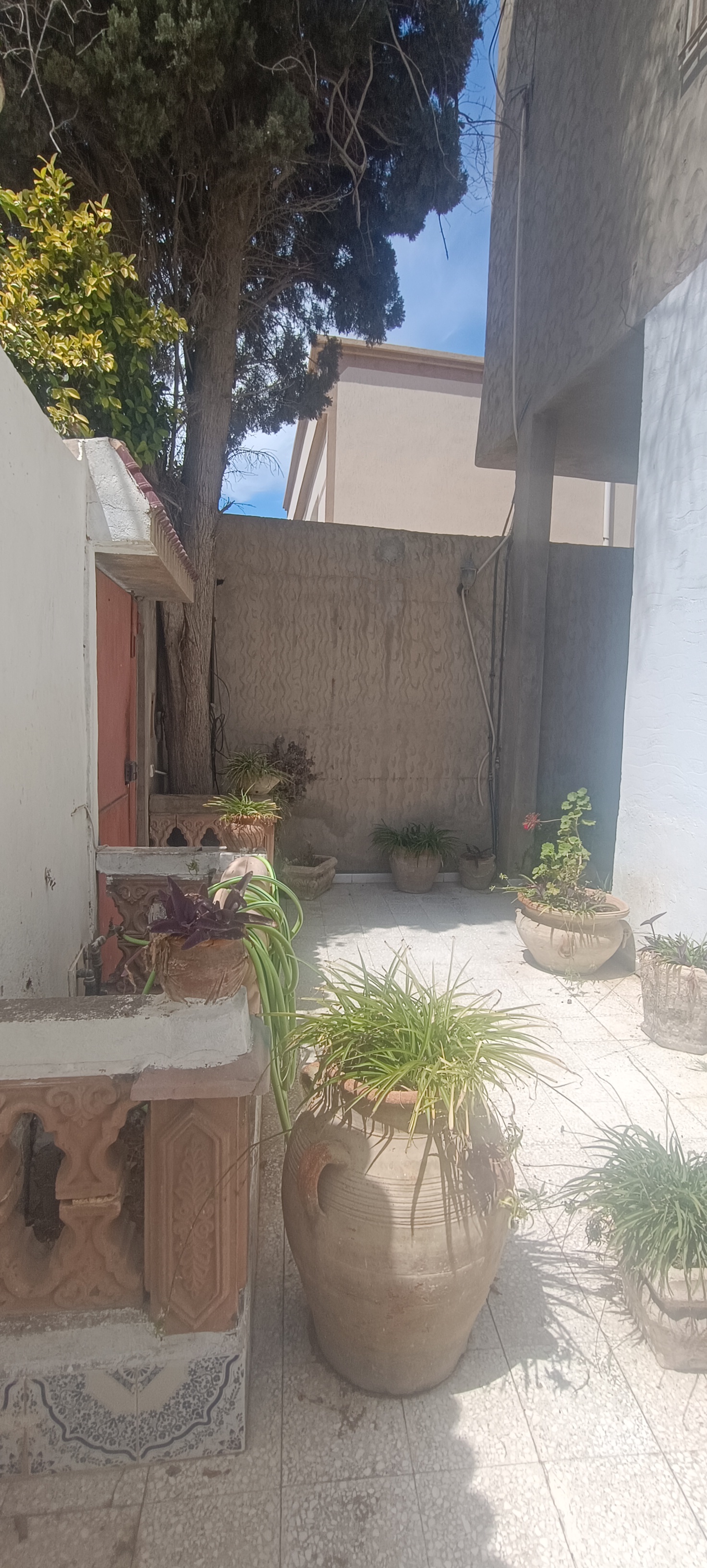 El Mourouj El Mourouj Location Appart. 4 pices Rdc d'une villa semir