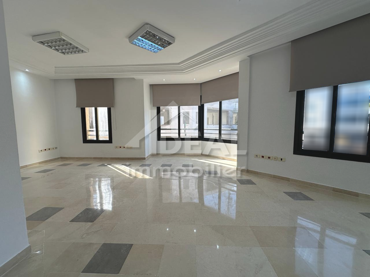 La Marsa Berge Du Lac Bureaux & Commerces Bureau Al bureau 150m2 lac1