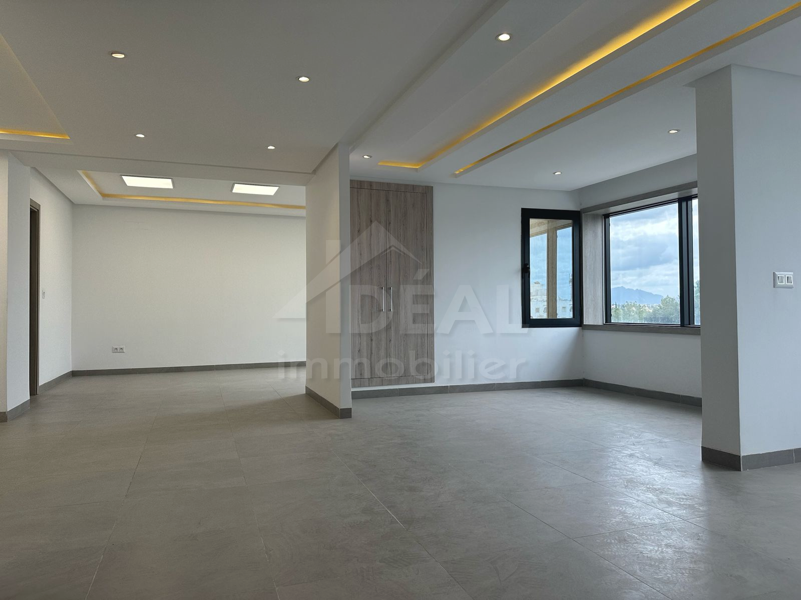 Megrine Megrine Bureaux & Commerces Bureau Al bureau 133m2  mgrine