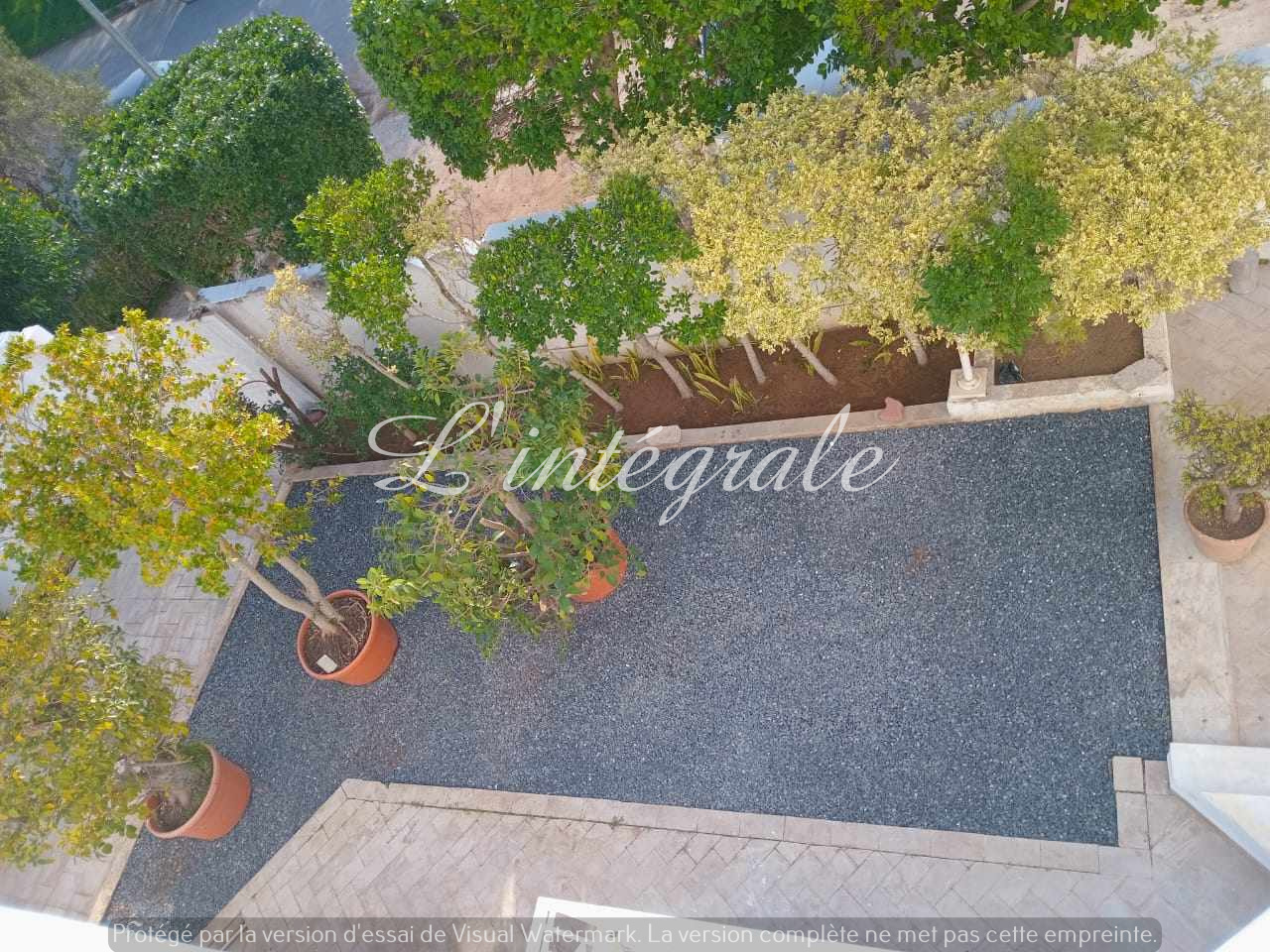 El Menzah El Menzah 4 Location Maisons Une grande villa habitation ou administratif