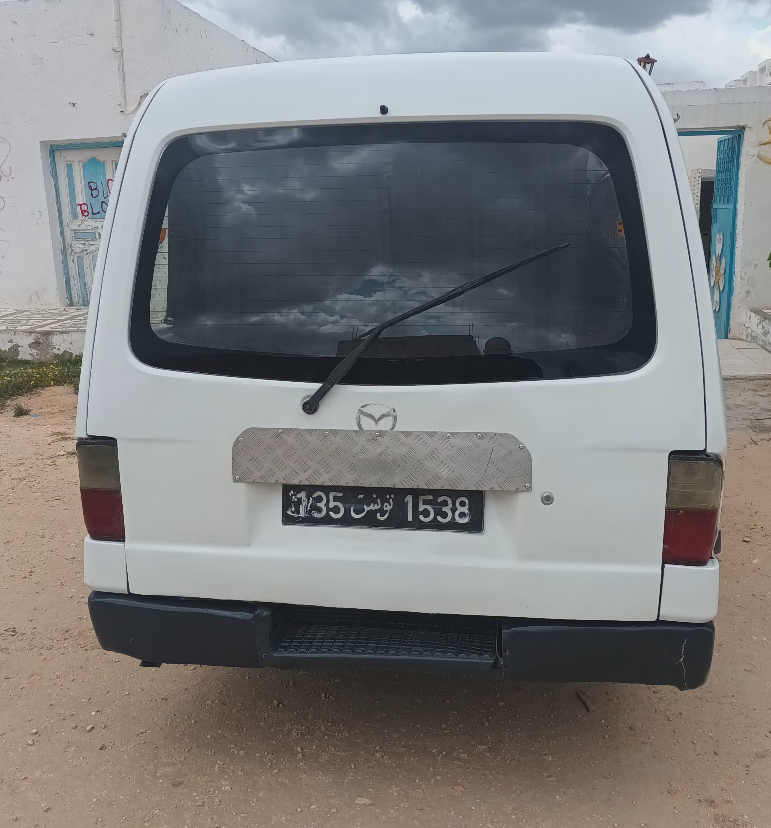 El Jem El Jem Mazda Autre Modle Mazda en bon tat