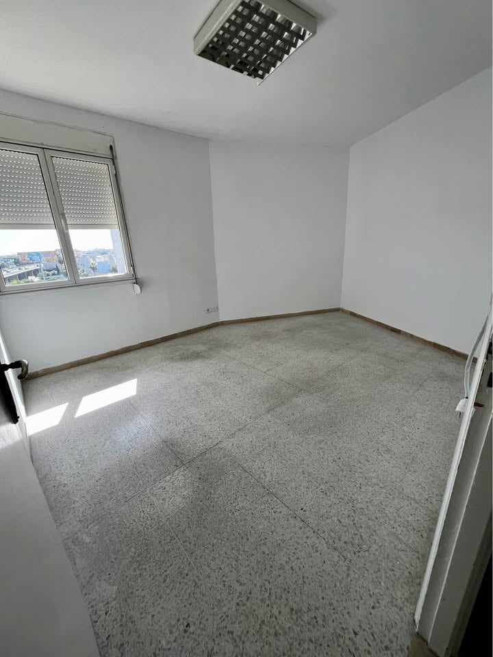 Cite El Khadra Cite El Khadra Location Appart. 4 pices Offre exclusive  alain savary