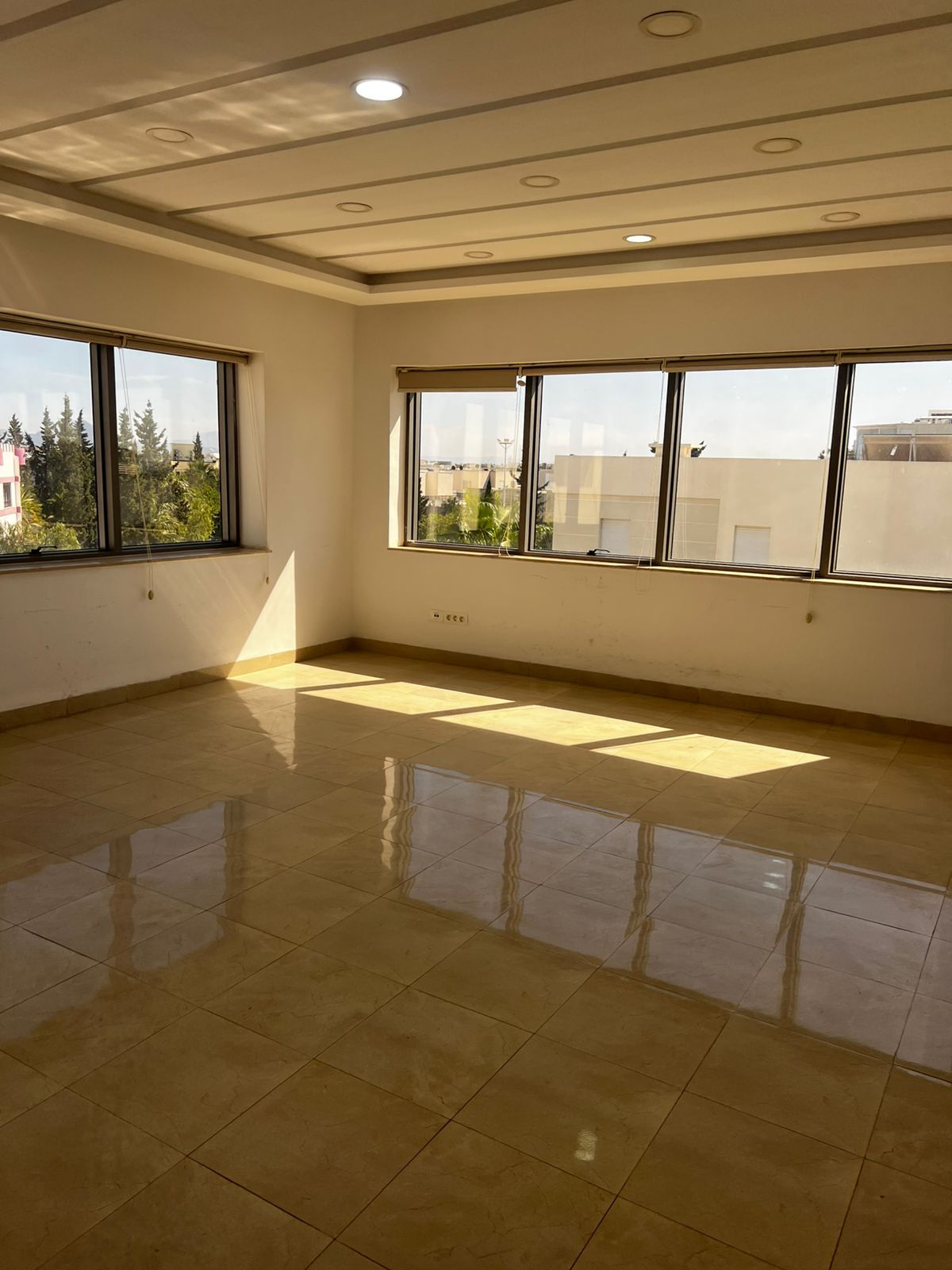 La Marsa Berge Du Lac Location Surfaces Bureau de 238 m2 au lac 2