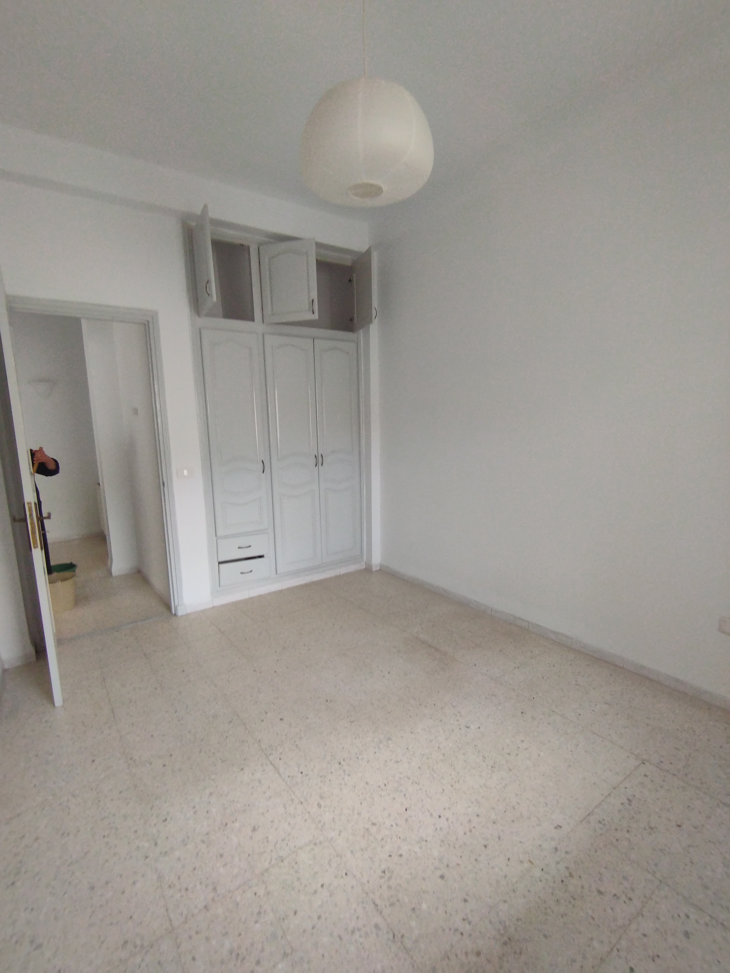 La Soukra Borj Louzir Location Appart. 3 pices Etage de villa  ennkhilet