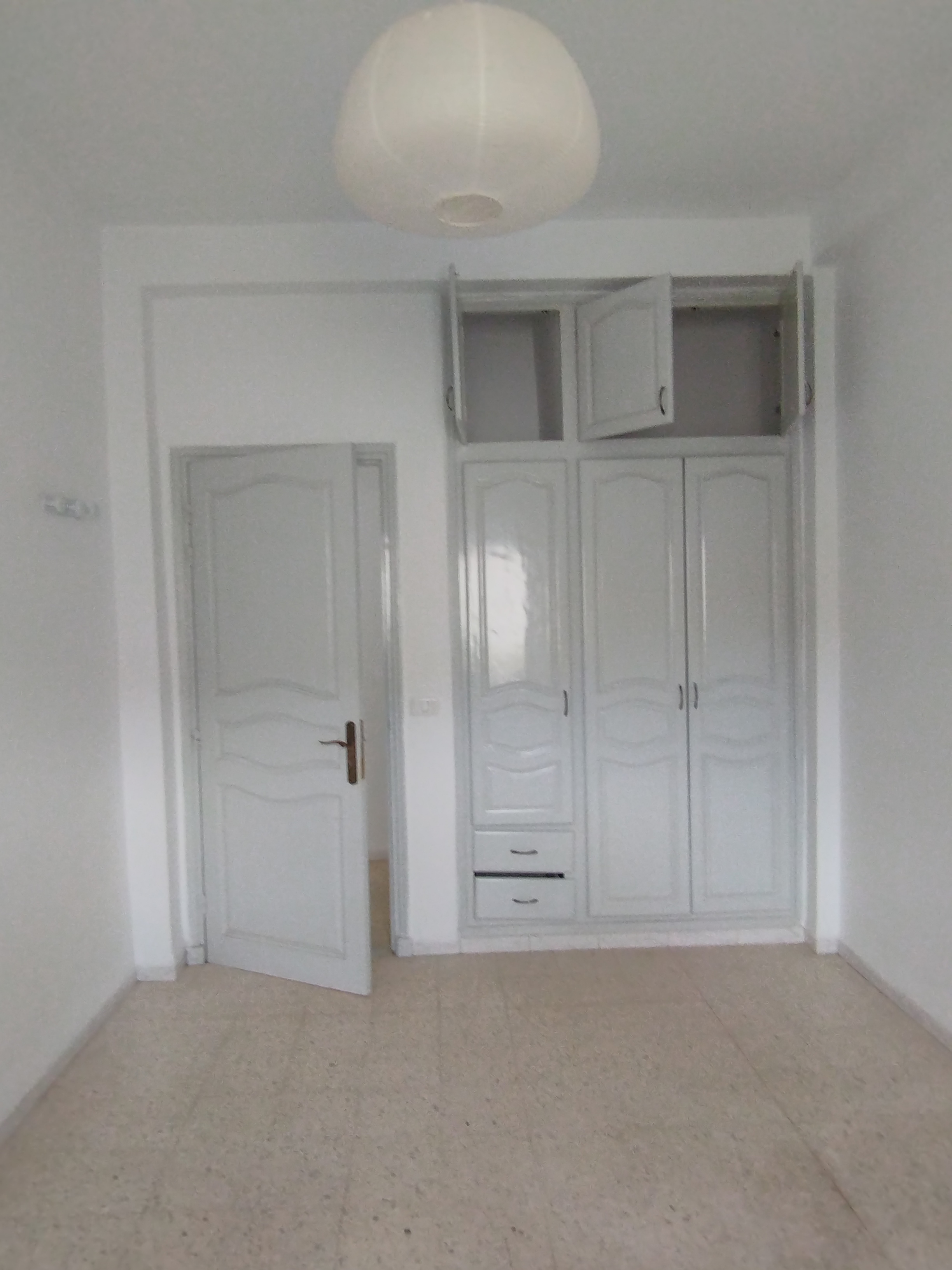 La Soukra Borj Louzir Location Appart. 3 pices Etage de villa  ennkhilet